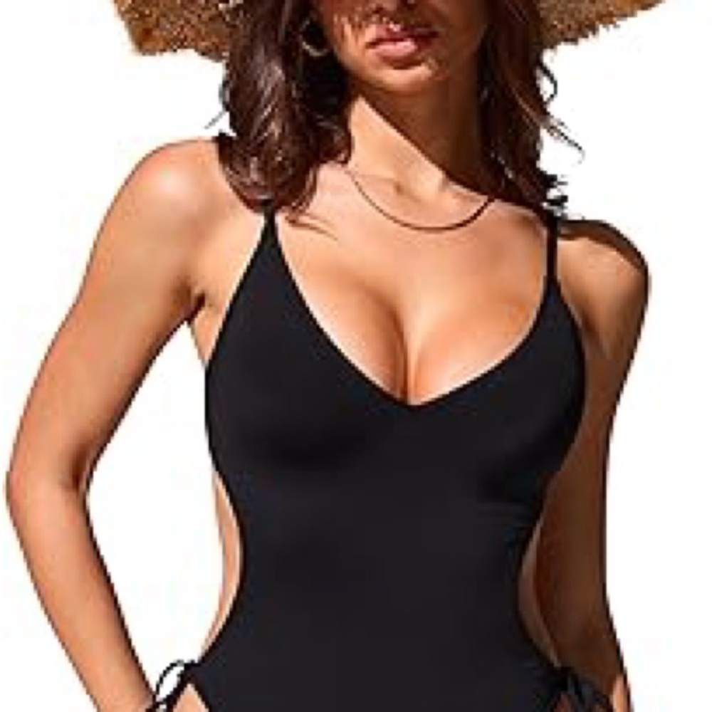 Dobreva One-Piece, backless Swimsuit - Picture 3 of 3